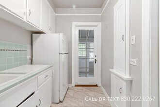 336 E Lullwood Ave in San Antonio, TX - Building Photo - Building Photo