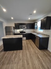 76 Azalea Cir in Elkton, MD - Building Photo - Building Photo