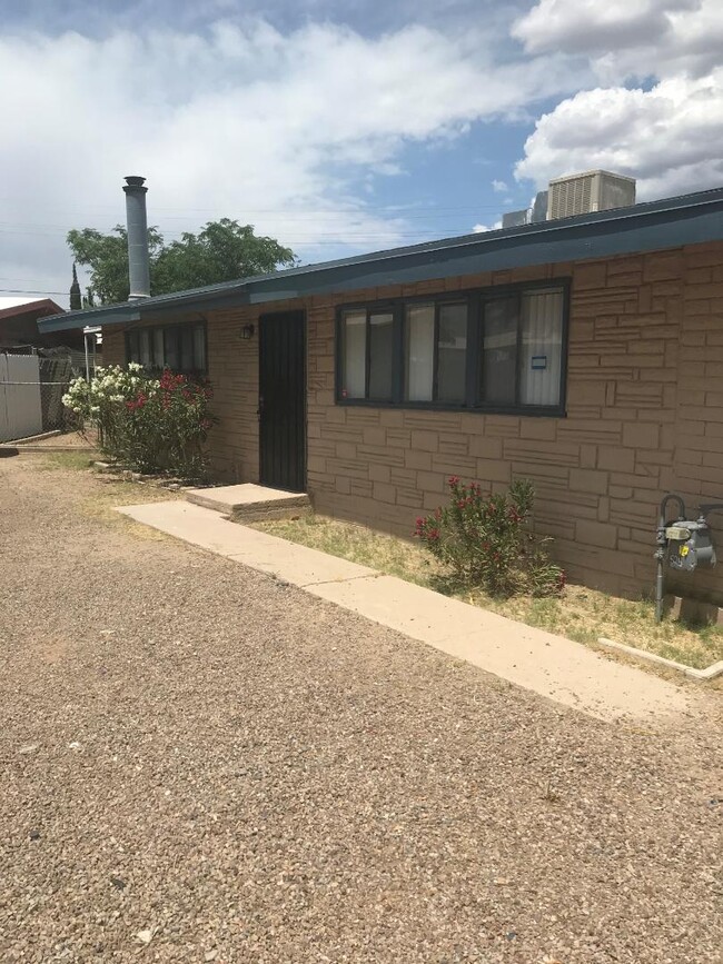 property at 2026 S Amalia Ave