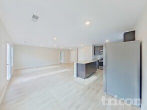 927 Equine Dr in Roebuck, SC - Building Photo - Building Photo