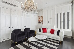 508 Chartres St in New Orleans, LA - Building Photo