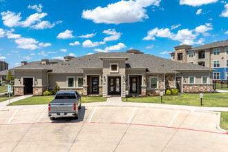 Brook Hollow in Wichita Falls, TX - Foto de edificio - Building Photo