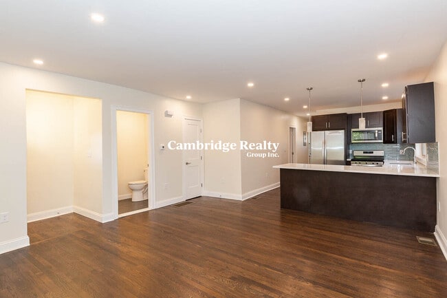 27 1st St, Unit 1
