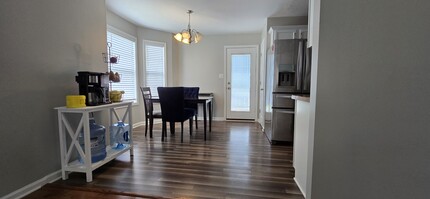 1340 Loren Circle in Clarksville, TN - Foto de edificio - Building Photo