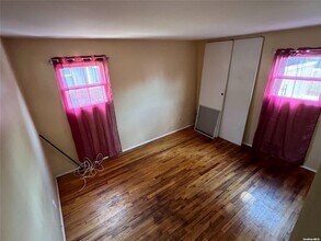 4 Rosewood St in Central Islip, NY - Building Photo - Building Photo