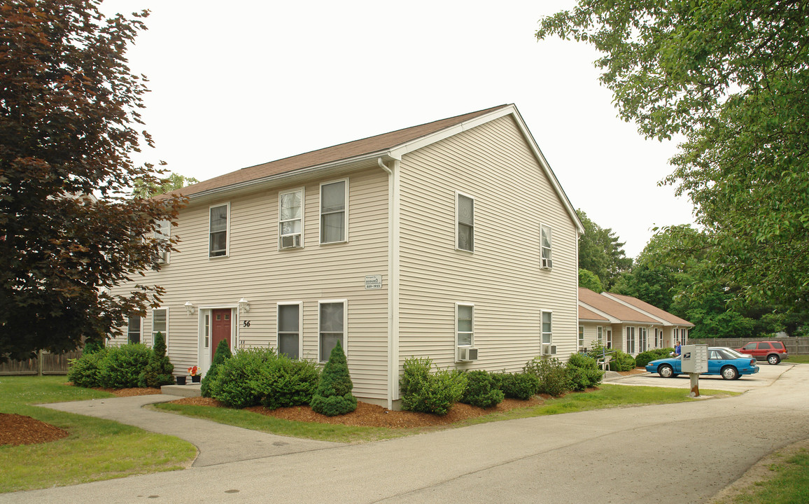 56 Harbor Ave in Nashua, NH - Building Photo