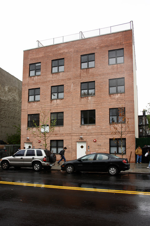 886-888 Myrtle Ave in Brooklyn, NY - Building Photo