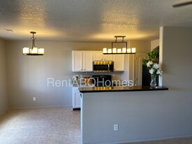 10700 Corona Ranch Rd SW in Albuquerque, NM - Building Photo - Building Photo