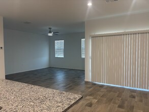 28242 N Nealite Dr in San Tan Valley, AZ - Building Photo - Building Photo