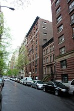 302 W 87th St in New York, NY - Building Photo - Building Photo