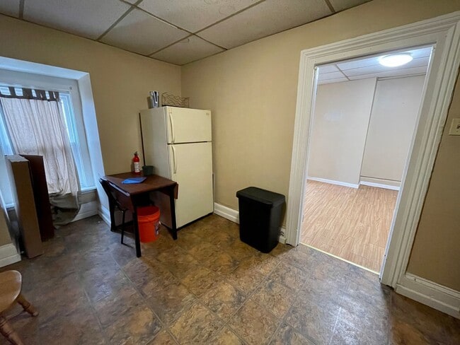 property at 19 Enon Wy