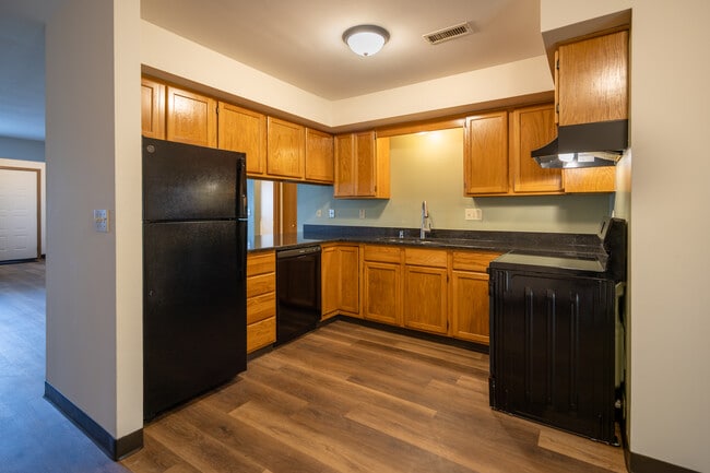 Villa Rosa Apartments in Kenosha, WI - Building Photo - Interior Photo