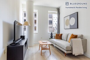 70 W 45th St in New York, NY - Building Photo