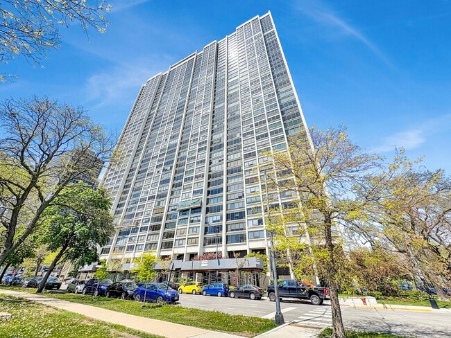 property at 2800 N Lake Shore Dr