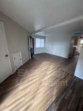 12304 Candelaria Rd NE in Albuquerque, NM - Building Photo - Building Photo