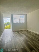 9441 SW 4th St in Miami, FL - Building Photo