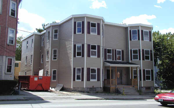 49-51 School St in Lowell, MA - Building Photo