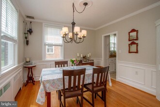 204 S Ivy St in Arlington, VA - Building Photo - Building Photo