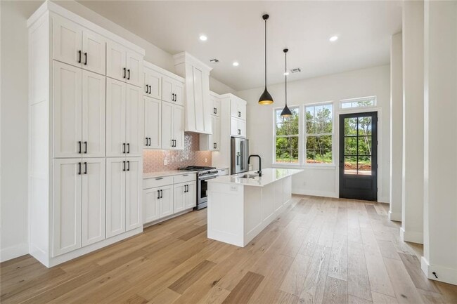 property at 18829 Selah Wy