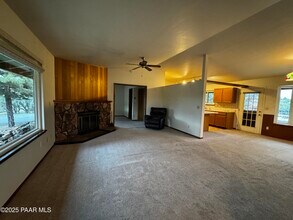 152 N Equestrian Way in Prescott, AZ - Building Photo - Building Photo