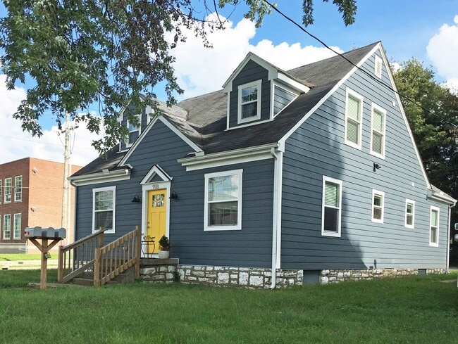 property at 918 N Limestone