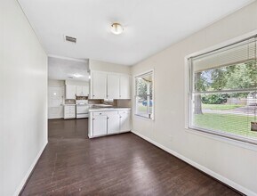 1413 3rd Ave N in Texas City, TX - Building Photo - Building Photo