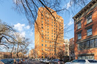 Christodora House in New York, NY - Foto de edificio - Building Photo