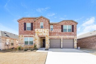 2708 Barton Spgs Dr in Denton, TX - Building Photo