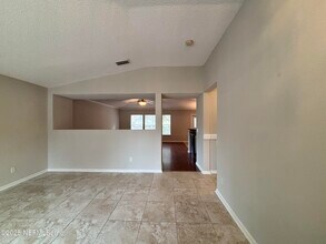 9612 Clinton Corners Dr in Jacksonville, FL - Building Photo - Building Photo