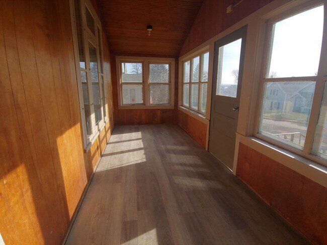 5803 Olney St in Duluth, MN - Building Photo - Building Photo