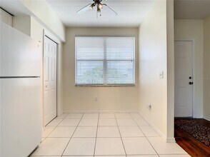 960 Starkey Rd in Largo, FL - Building Photo - Building Photo