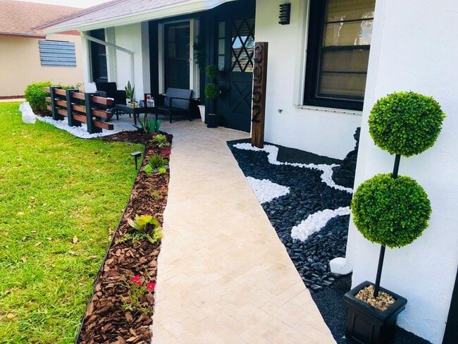 3952 Green Forest Dr in Boynton Beach, FL - Building Photo - Building Photo
