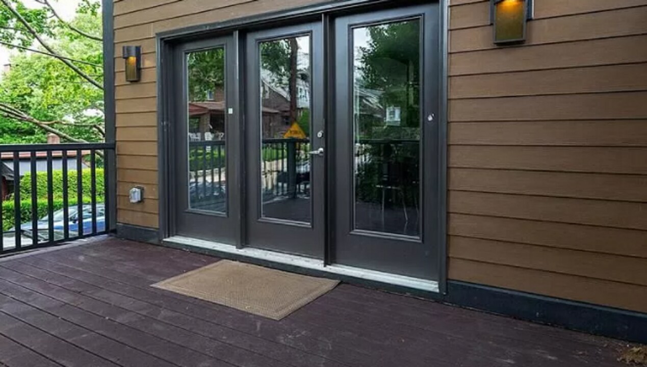 1526 Asbury Pl in Pittsburgh, PA - Building Photo