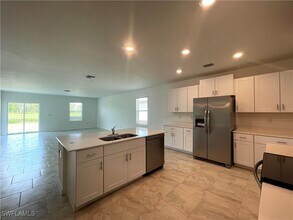 4219 Villa Rapallo Wy in North Fort Myers, FL - Foto de edificio - Building Photo