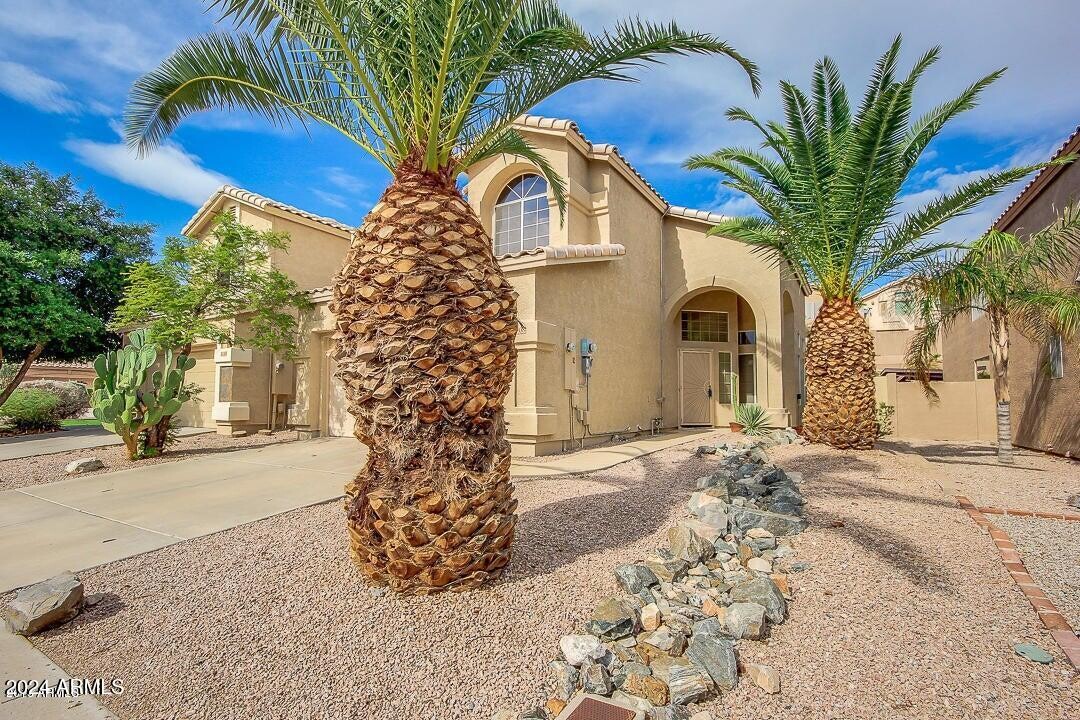 2108 E Nighthawk Wy in Phoenix, AZ - Foto de edificio