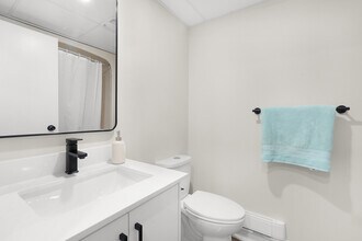 The Terrace on Lundy's in Niagara Falls, ON - Building Photo - Building Photo