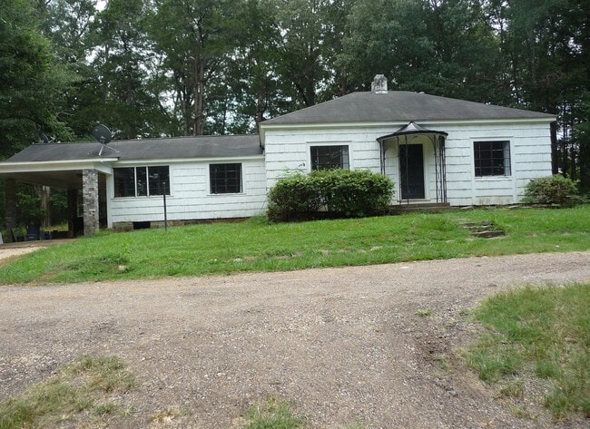 property at 523 MS-182