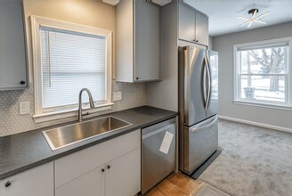 1718 Chandler Rd in Ann Arbor, MI - Building Photo - Building Photo