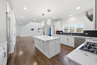 4530 E Fairfax Ave in Palatine, IL - Foto de edificio - Building Photo