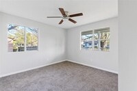 986 Dewalt St photo'