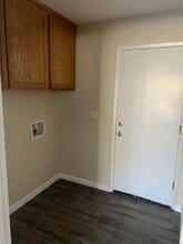 1480 Bentley Dr in Los Banos, CA - Building Photo - Building Photo