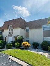 4002 SE 19th Ave in Cape Coral, FL - Foto de edificio - Building Photo