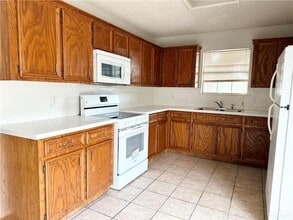 9 N 8th St in McAllen, TX - Building Photo - Building Photo
