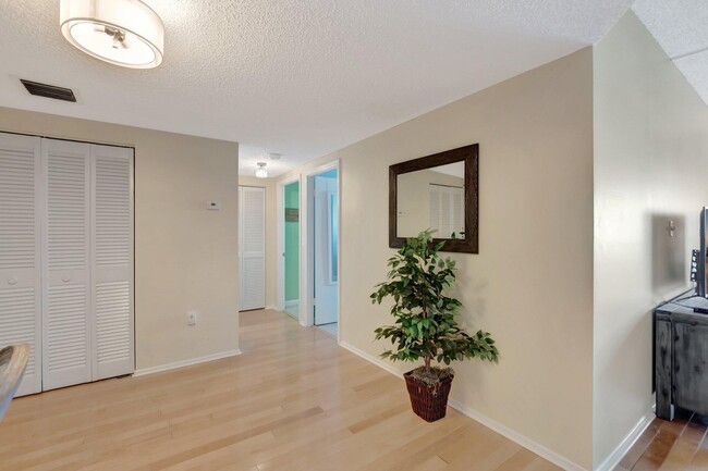 55 SW 2nd Ave in Boca Raton, FL - Building Photo - Building Photo