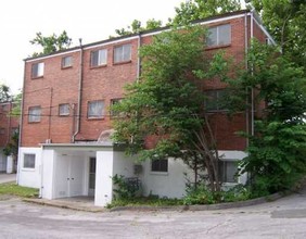 Taylor Street Towers in Fayetteville, AR - Building Photo - Building Photo