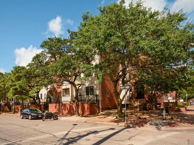 property at 501 W 26th St