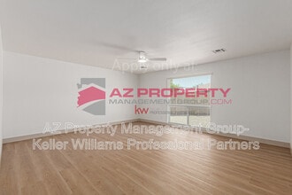 7660 W Palmaire Ave in Glendale, AZ - Building Photo - Building Photo