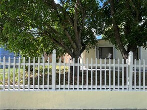 931 NW 34th Way in Fort Lauderdale, FL - Building Photo - Building Photo