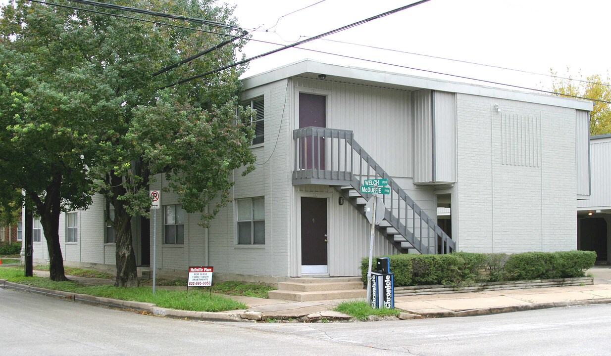 Mcduffie Apartments in Houston, TX - Foto de edificio