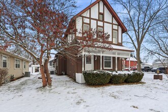 503 W Palace Row in Geneseo, IL - Building Photo - Building Photo